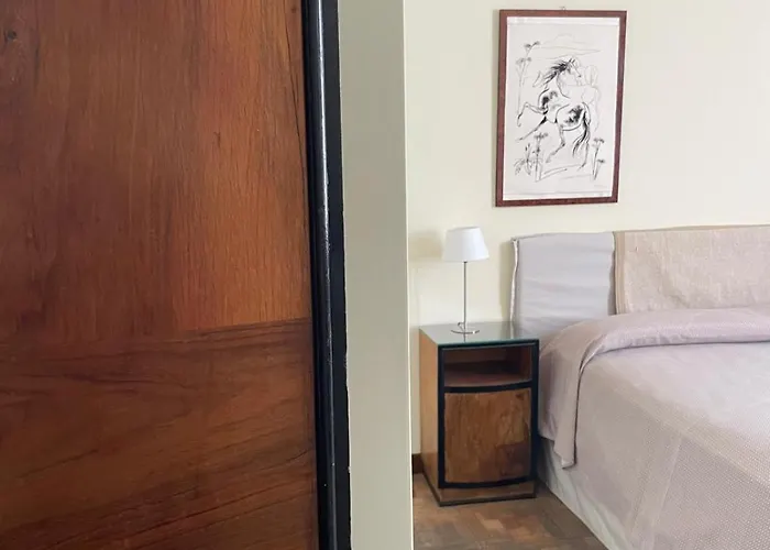 Terrace & 1930s Charm - Vatican Walk * 로마