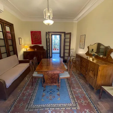 Private Terrace & Antique Decor - 1930S Heritage Apartment Steps From The Vatican *