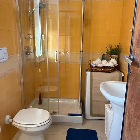 Terrace & 1930s Charm - Vatican Walk Apartament Rzym