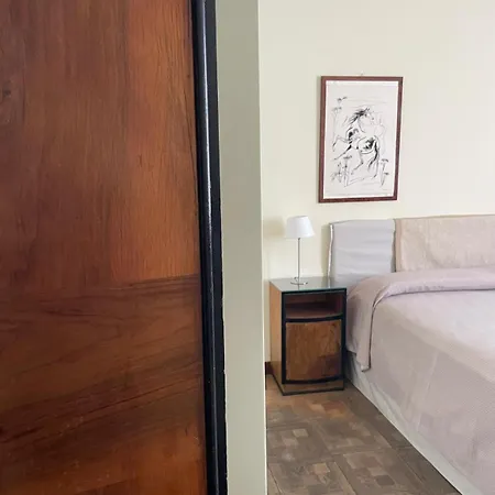 Terrace & 1930s Charm - Vatican Walk * Rzym