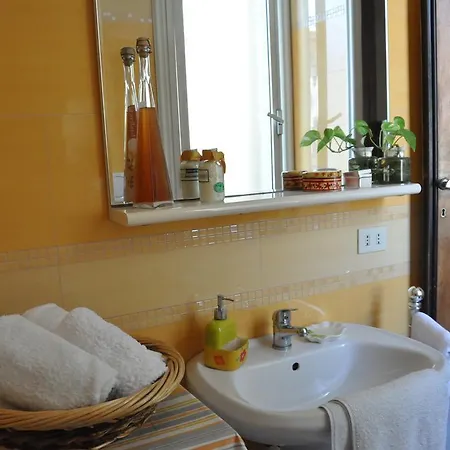 Апартаменты Private Terrace & Antique Decor - 1930S Heritage Apartment Steps From The Vatican Рим