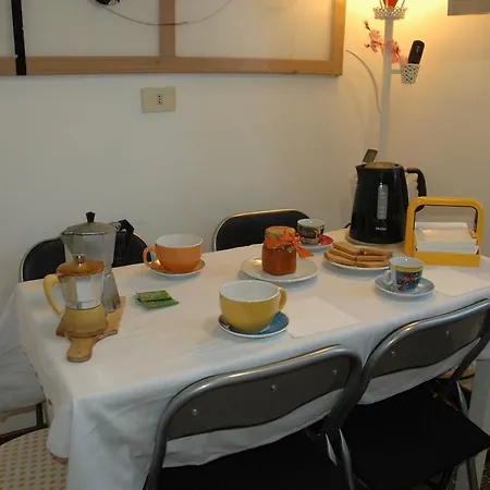 Private Terrace & Antique Decor - 1930S Heritage Apartment Steps From The Vatican Рим