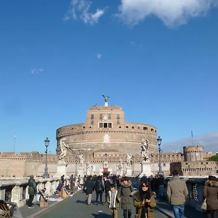 Terrace & 1930S Charm - Vatican Stroll Daire