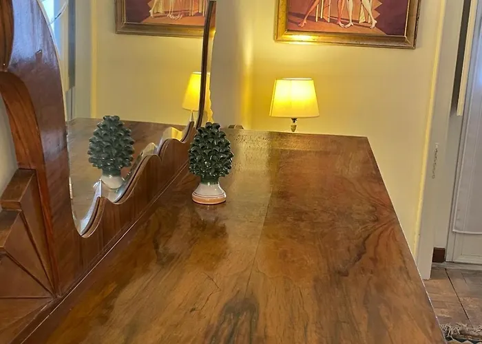 Terrace & 1930s Charm - Vatican Walk 公寓 *