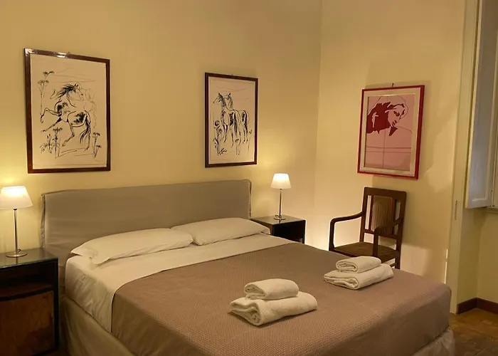 Terrace & 1930s Charm - Vatican Walk 公寓