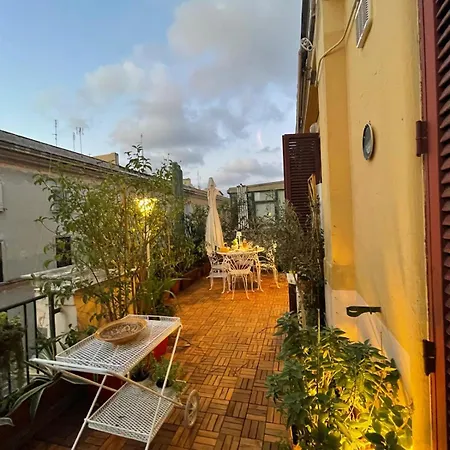 Terrace & 1930s Charm - Vatican Walk Διαμέρισμα Ρώμη